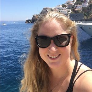 Meet your Posher, Lauren